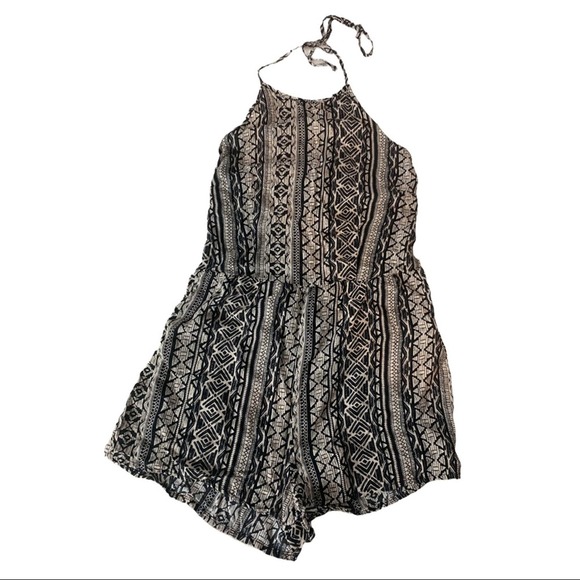 Forever 21 halter top Aztec print romper - Picture 2 of 7